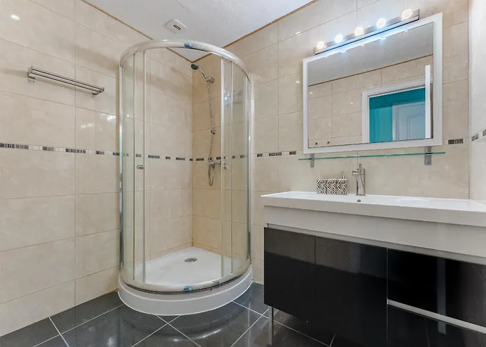 South Paradise Club Paraiso 404 *