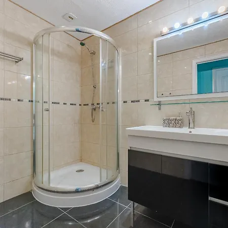 South Paradise Club Paraiso 404 *